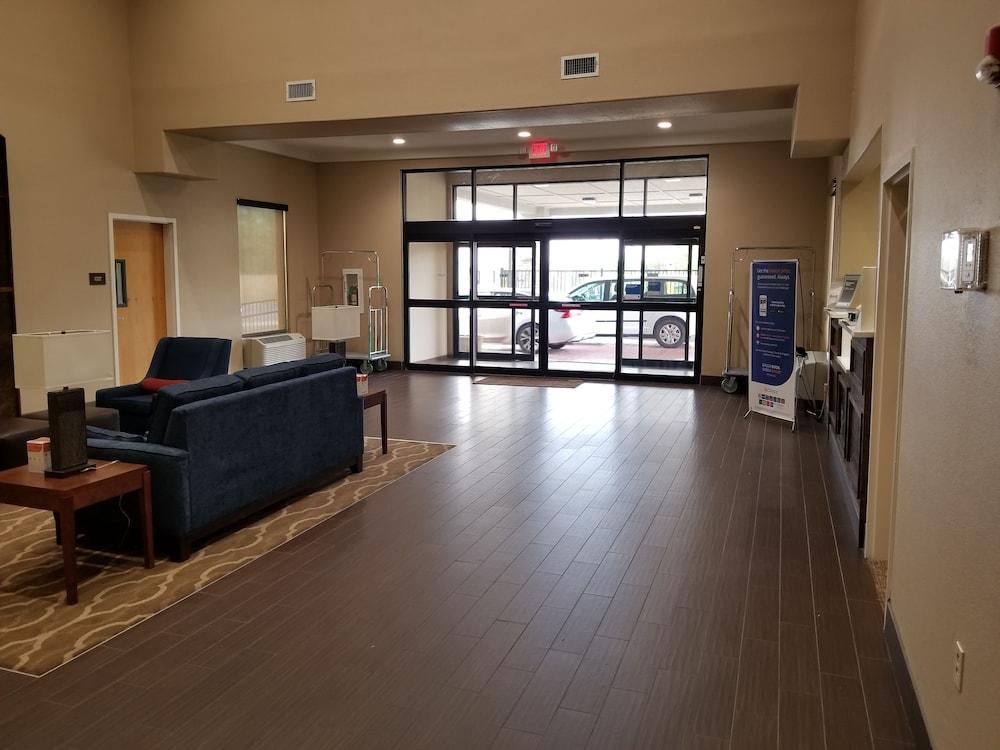 Comfort Inn & Suites Airport Baton Rouge Ngoại thất bức ảnh